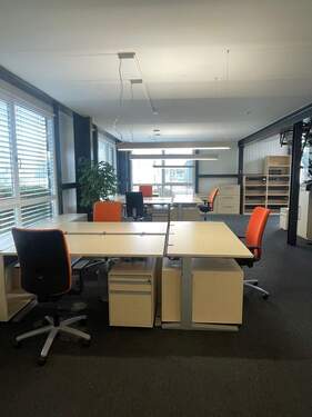 helle Arbeitsplätze.JPG - 