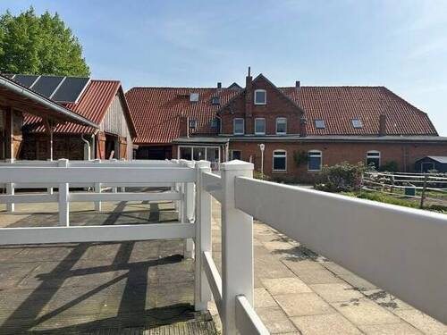 Paddocks und Ansicht Haus - 