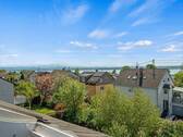 Aussicht auf die Berge und den Bodensee aus dem Dachgeschoss - Doppelhaushälfte mit 130,00 m&sup2; in Stetten zum Kaufen