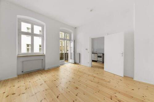 Beispiel Einzimmerwohnung - Mehrfamilienhaus, Wohnhaus zum Kaufen in Berlin-Kreuzberg