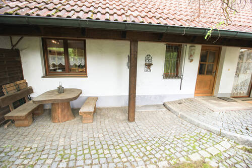 Hauseingang - 5 Zimmer Einfamilienhaus in Ergoldsbach