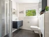 Tageslichtbad mit Dusche - 
