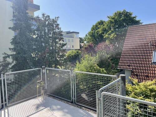 Blick vom Balkon - * Attraktiv * Familienfreundlich * Tolle Lage * 3,5 Zimmer * zwei Balkone * Tiefgarage *