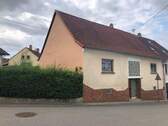 Vorderansicht - Wannemacher Immobilien **** Einseitig angebautes Wohnhaus in ruhiger schöner Lage von Neunkirchen-Hangard ****