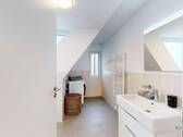Tageslichtbad mit Waschmaschine - 