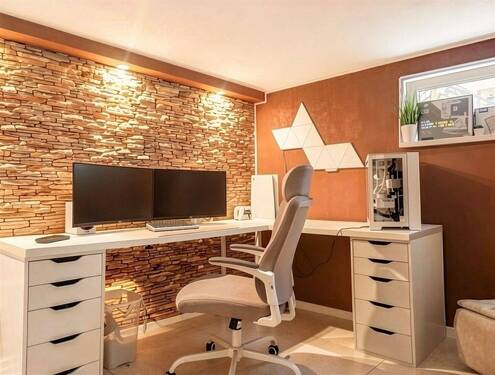 Büro im Keller - 