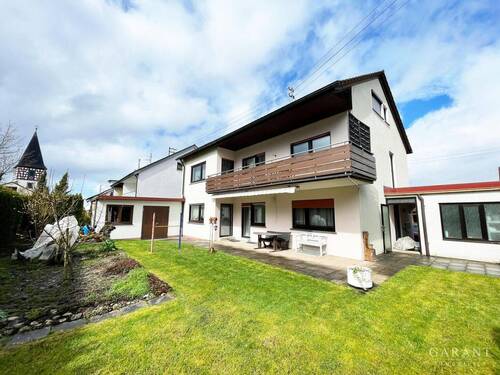 Gartenansicht - Familienhaus in gesuchter Lage mit viel Platz zum Wohnen und Arbeiten!