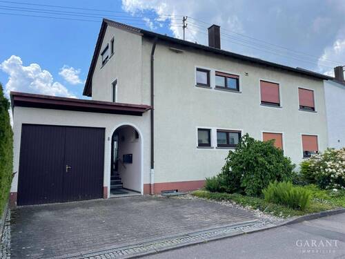 Frontansicht - Mehrfamilienhaus, Wohnhaus mit 250,00 m² in Aspach zum Kaufen
