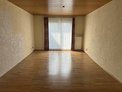 Wohnzimmer Erdgeschoss - Einfamilienhaus mit 104,50 m&sup2; in Idar-Oberstein zum Kaufen