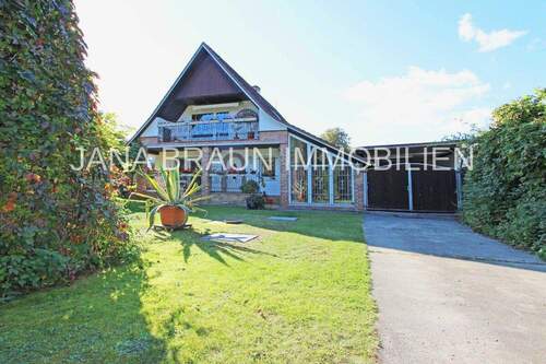 Bild 1 - Einfamlienhaus mit Wintergarten, zwei Garagen, viel Nebengelass in Bernau