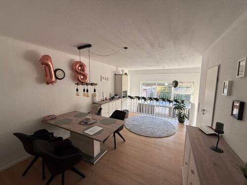 Esszimmer - 6 Zimmer Reihenendhaus zum Kaufen in Weyhe