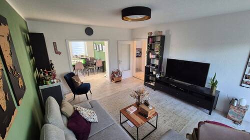Wohnbereich - helle 3,5-Zi-Wohnung mit Terrasse und Garten in hervorragender Wohnlage