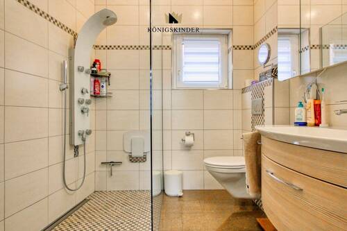 Gepflegtes Badezimmer - 