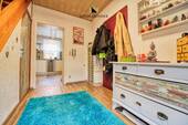 Gaderobenbereich - Einfamilienhaus mit 185,00 m&sup2; in Steinmauern zum Kaufen