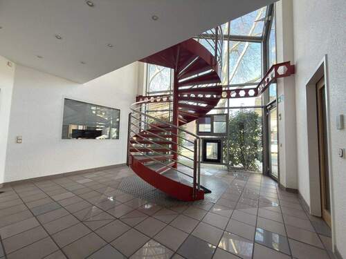 Eingangsbereich - Vielseitig nutzbare Büroflächen in gepflegtem Gewerbeumfeld!