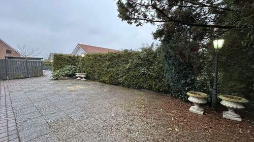 Bild 2 - 9 Zimmer Doppelhaushälfte zum Kaufen in Tangstedt