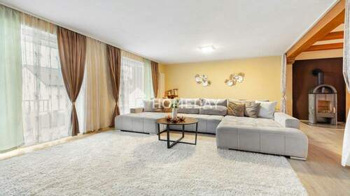 1. OG Wohnzimmer 1 - 