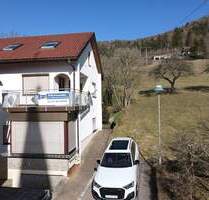 Zweifamilienwohnhaus mit riesigem Grundstück in Blumberg-Fützen