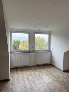 .. Aussicht ins Grüne ! - 2 Zimmer Etagenwohnung in Kitzingen