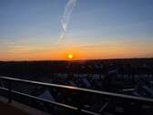 Sonnenuntergang mit Ausblick zur Elbe - 