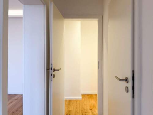 Abstellraum mit Waschmaschinenanschluss - 