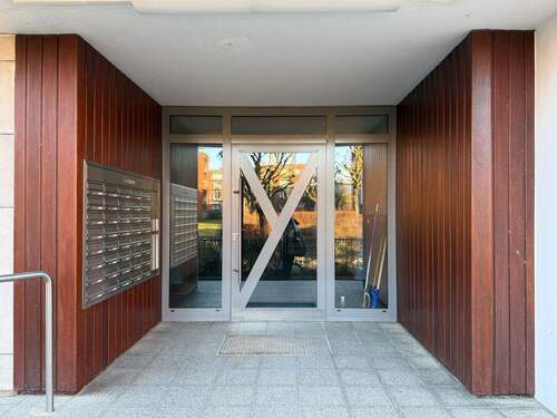 Modernisierte Eingangstür - 