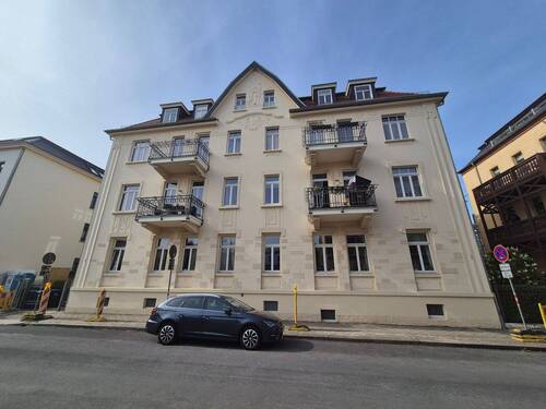 Hausfront - 
