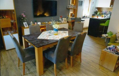 EG-modernes Esszimmer u. Küche - 