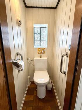 WC - 