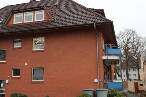 Außenansicht mit Balkon - 