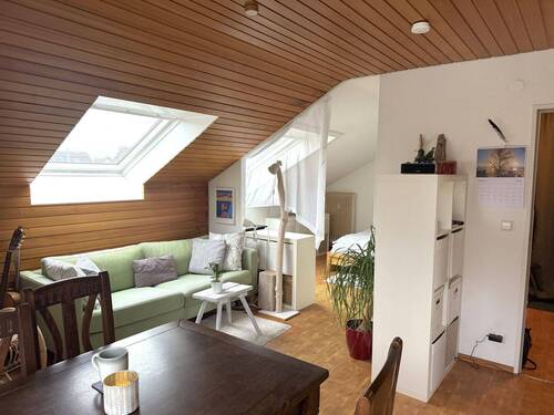 Wohn- Schlafbereich Beispiel möbliert - 2 Zimmer Etagenwohnung zum Kaufen in Langenargen