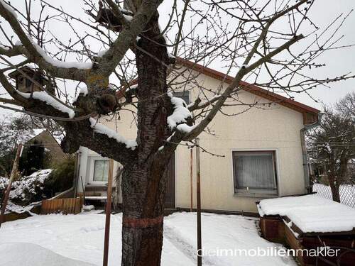 Hausansicht - Kleines gemütliches Einfamilienhaus in Lübben zu verkaufen - wassernah und ruhig gelegen