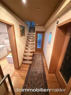 Flur - Einfamilienhaus mit 118,00 m&sup2; in Lübben (Spreewald) zum Kaufen