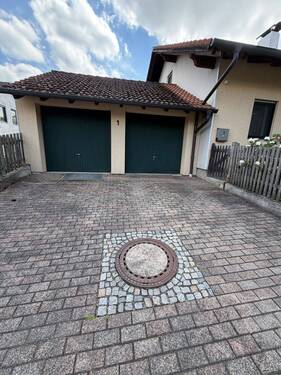 Haus Garage, Stellplatz.JPG - 