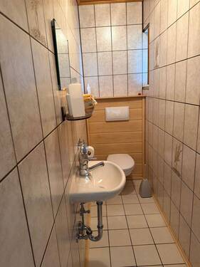 EG Gäste-WC.JPG - 