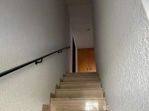 Treppenaufgang zum DG - 
