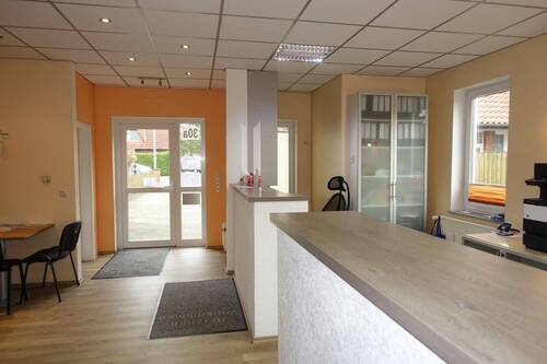 EG Eingang, Empfangsbereich - attraktive Büroräume in Hambühren, OT Oldau, bis 8 Arbeitsplätze, auch an Bürogemeinschaft