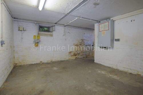 Keller Blick Richtung Treppe - 