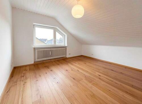 Dachgeschoss renoviert (KI) - 