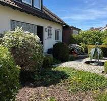 Zweifamilienhaus für nette Familie in Cadolzburg, 217m² Wfl., 1.612m² Grund sowie 114m² Nutzfl.