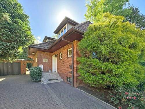 Bild 2 - 4 Zimmer Einfamilienhaus zum Kaufen in Großhansdorf