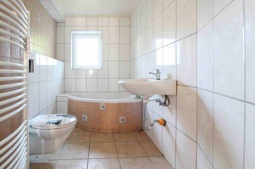 Haus 5_Bad EG - 