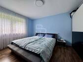 Großes Schlafzimmer - Etagenwohnung mit 69,00 m² in Köln zum Kaufen