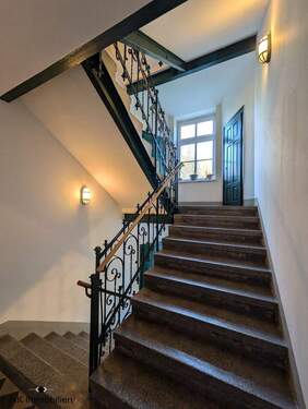 Treppenhaus - Etagenwohnung mit 71,40 m² in Chemnitz zur Miete
