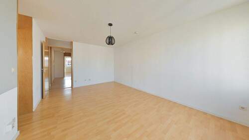 Wohnzimmer - 2 Zimmer Etagenwohnung zum Kaufen in Ludwigsburg