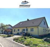Freistehendes 1-2 Familienhaus mit D-Garage - Heroldstatt Sontheim