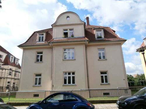 Gebäudeansicht - 2 Zimmer Etagenwohnung zur Miete in Dresden