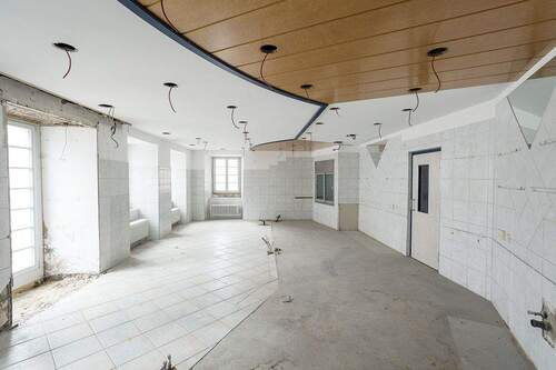 Verkaufsraum - 5 Zimmer Gewerbeobjekt (Büro, Produktion, Verkauf) zum Kaufen in Hüfingen