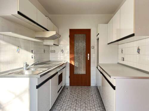 Gepflegte Einbauküche - 