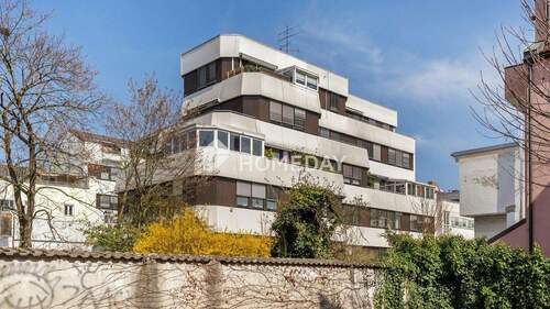 Außenansicht 2 - Im Zentrum von Deggendorf: Großzügige Wohnung mit Wintergarten, Balkonen und Tiefgaragenstellplatz